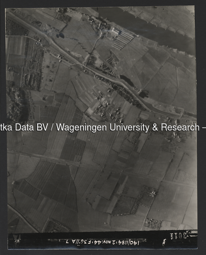 Luchtfoto Zwolle (1944) uit de collectie Wageningen University WOII