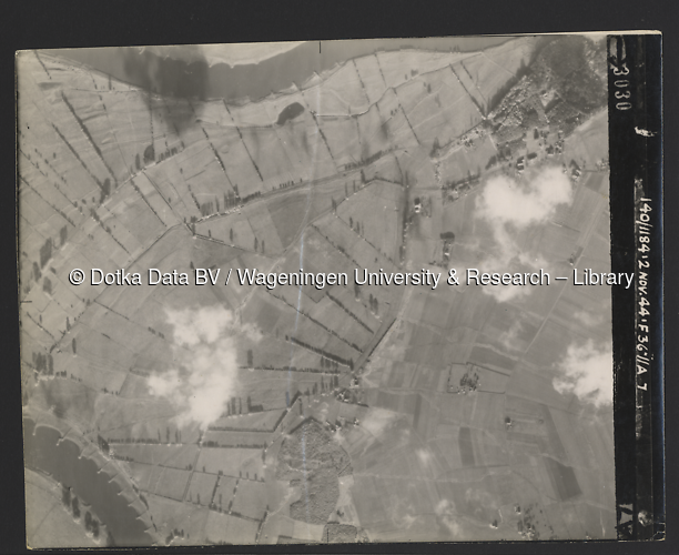 Luchtfoto Gorssel (1944) uit de collectie Wageningen University WOII