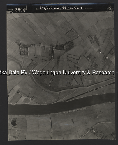 Luchtfoto Zwolle (1944) uit de collectie Wageningen University WOII
