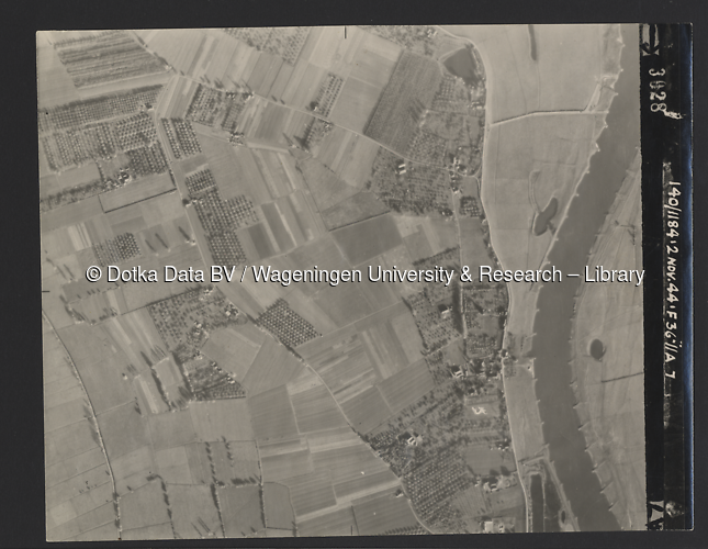 Luchtfoto Welsum (1944) uit de collectie Wageningen University WOII