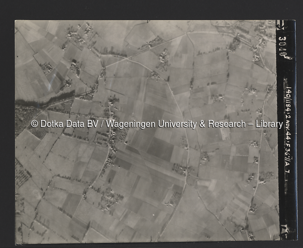 Luchtfoto Baak (1944) uit de collectie Wageningen University WOII