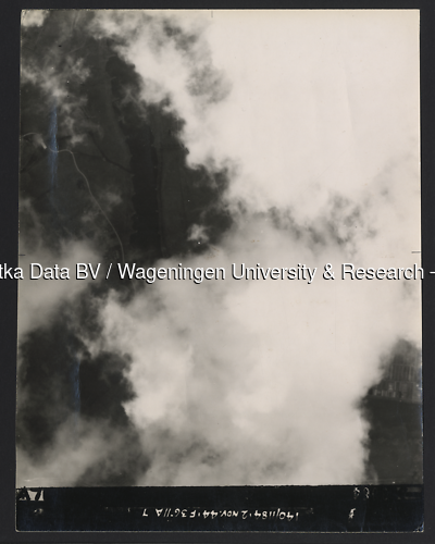 Luchtfoto De Steeg (1944) uit de collectie Wageningen University WOII