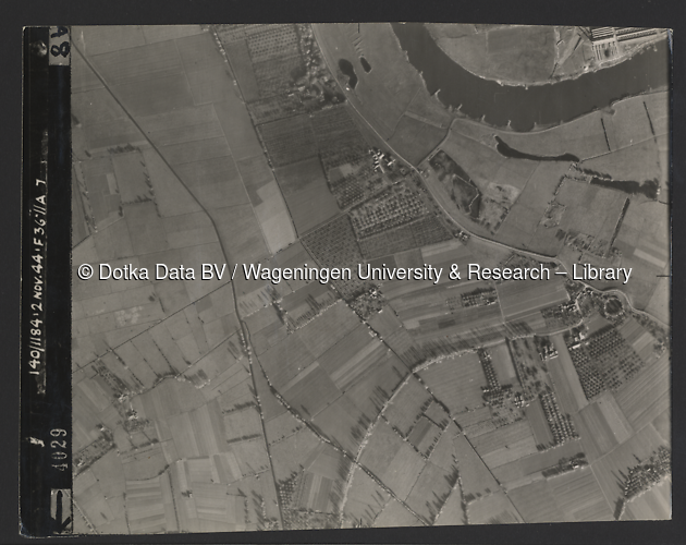 Luchtfoto Oene (1944) uit de collectie Wageningen University WOII
