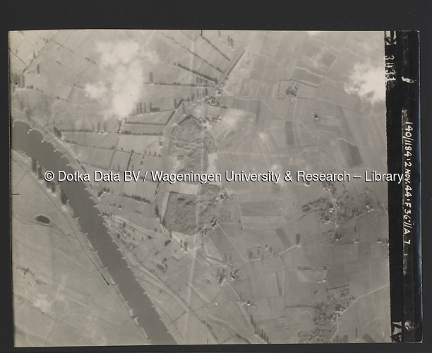 Luchtfoto Gorssel (1944) uit de collectie Wageningen University WOII