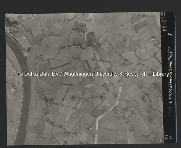 Luchtfoto Zutphen (1944) uit de collectie Wageningen University WOII