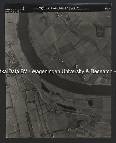 Luchtfoto Zwolle (1944) uit de collectie Wageningen University WOII