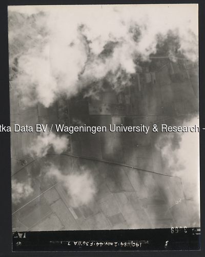 Luchtfoto Lathum (1944) uit de collectie Wageningen University WOII