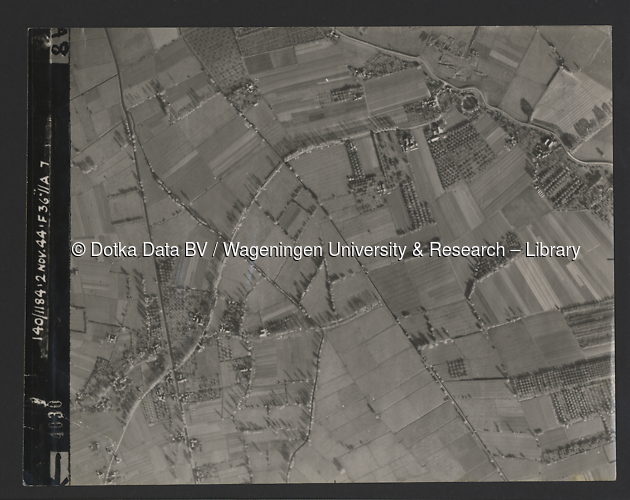 Luchtfoto Oene (1944) uit de collectie Wageningen University WOII