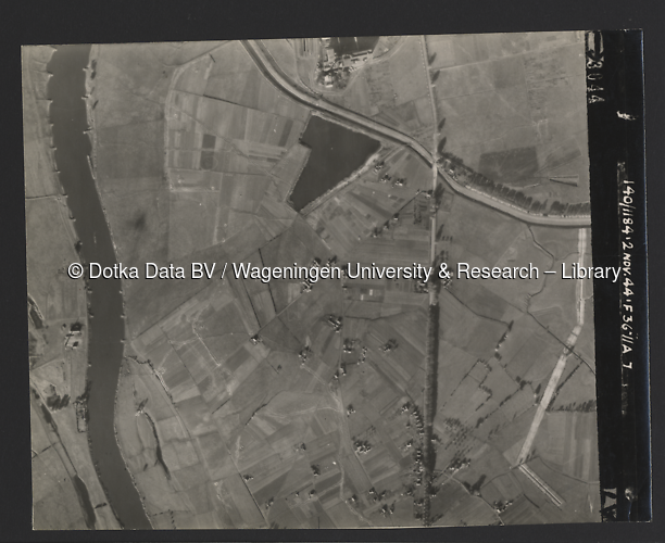 Luchtfoto Epse (1944) uit de collectie Wageningen University WOII