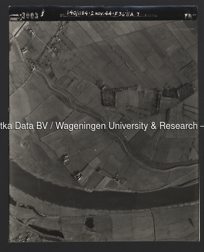Luchtfoto Zwolle (1944) uit de collectie Wageningen University WOII