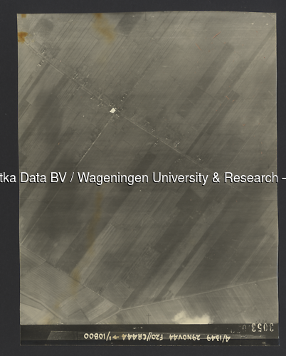 Luchtfoto Langbroek (1944) uit de collectie Wageningen University WOII