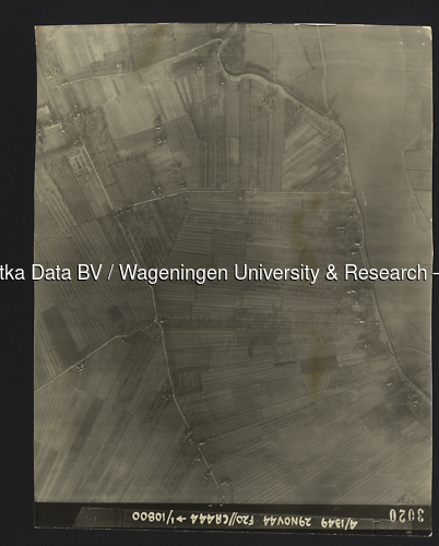 Luchtfoto Hagestein (1944) uit de collectie Wageningen University WOII