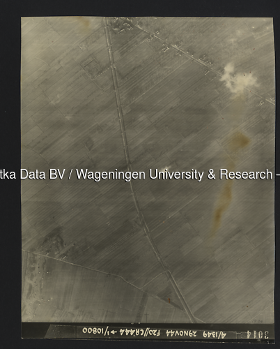 Luchtfoto Schalkwijk (1944) uit de collectie Wageningen University WOII