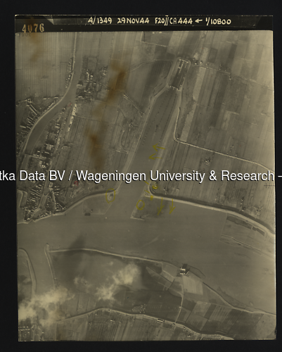 Luchtfoto Nieuwegein (1944) uit de collectie Wageningen University WOII