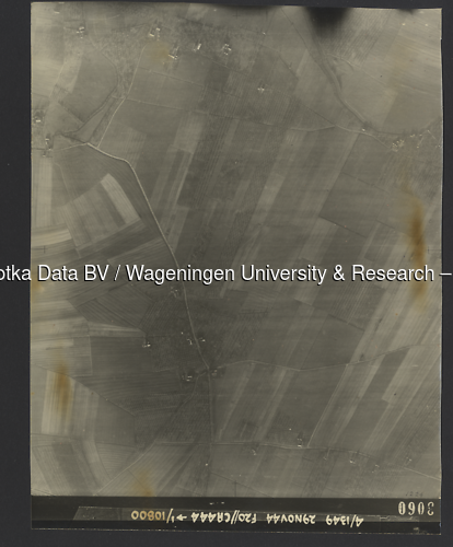 Luchtfoto Cothen (1944) uit de collectie Wageningen University WOII