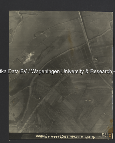 Luchtfoto Vianen (1944) uit de collectie Wageningen University WOII