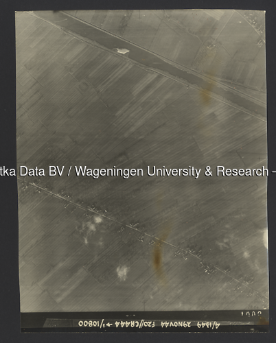 Luchtfoto Schalkwijk (1944) uit de collectie Wageningen University WOII