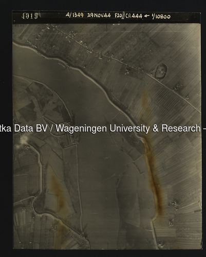 Luchtfoto Tull en 't Waal (1944) uit de collectie Wageningen University WOII