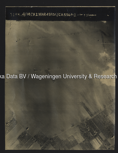 Luchtfoto Ingen (1945) uit de collectie Wageningen University WOII