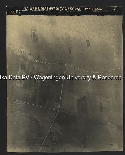 Luchtfoto Culemborg (1945) uit de collectie Wageningen University WOII