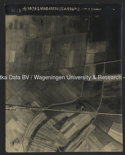 Luchtfoto Beesd (1945) uit de collectie Wageningen University WOII
