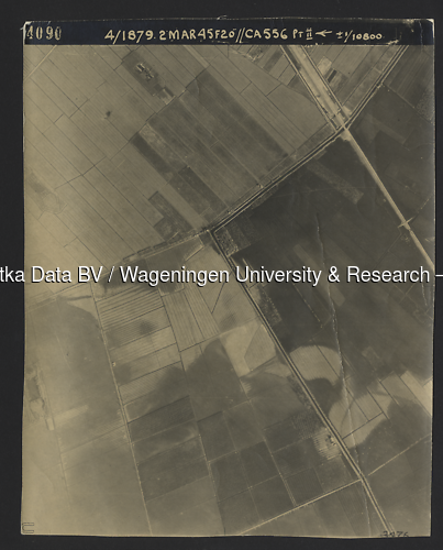 Luchtfoto Beesd (1945) uit de collectie Wageningen University WOII
