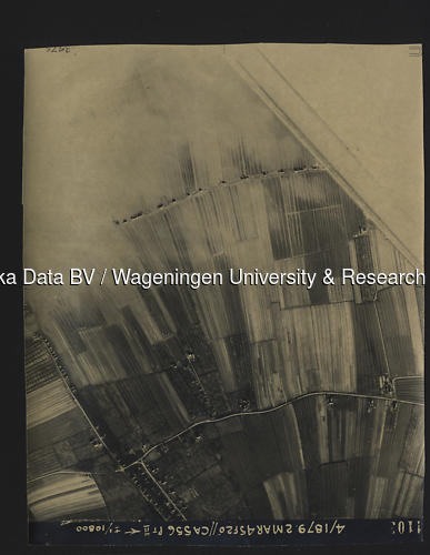 Luchtfoto Zoelen (1945) uit de collectie Wageningen University WOII