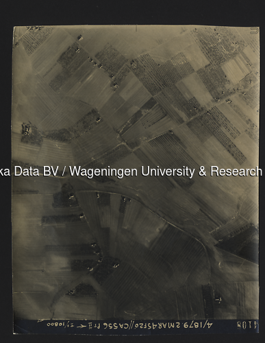Luchtfoto Ommeren (1945) uit de collectie Wageningen University WOII