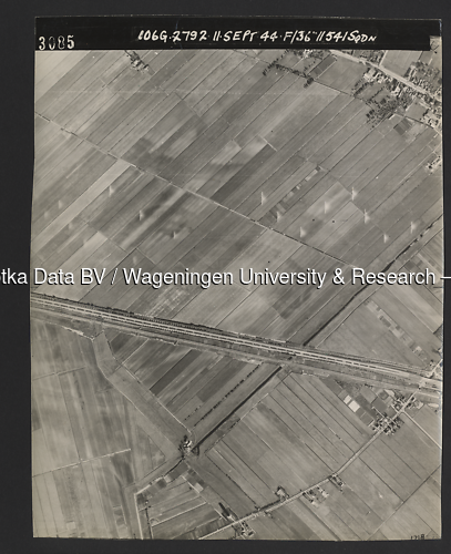 Luchtfoto Zoetermeer (1944) uit de collectie Wageningen University WOII