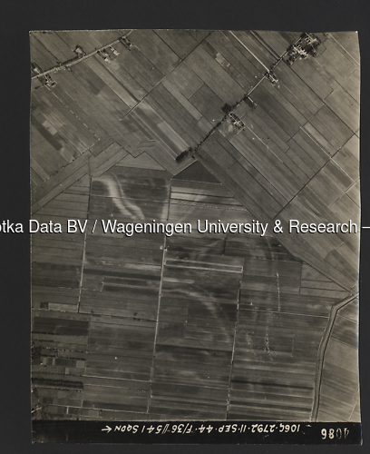 Luchtfoto Zoetermeer (1944) uit de collectie Wageningen University WOII