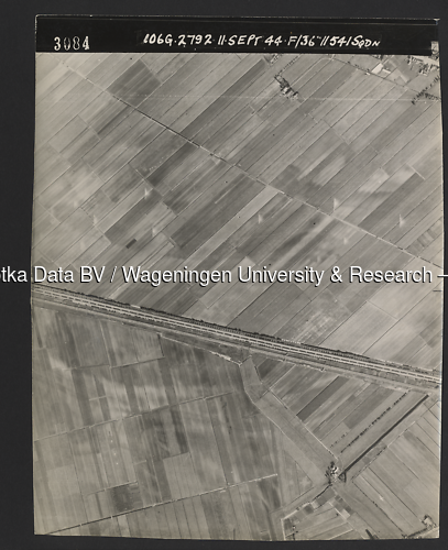 Luchtfoto Zoetermeer (1944) uit de collectie Wageningen University WOII