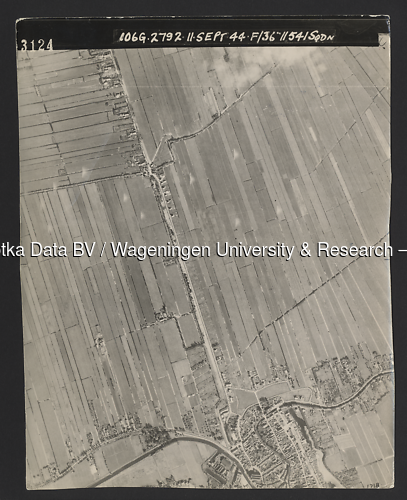 Luchtfoto Oudewater (1944) uit de collectie Wageningen University WOII