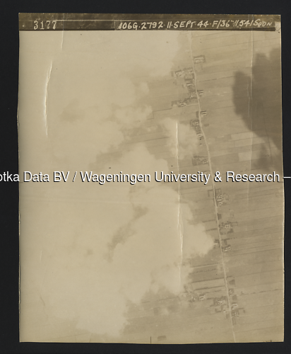 Luchtfoto Delft (1944) uit de collectie Wageningen University WOII
