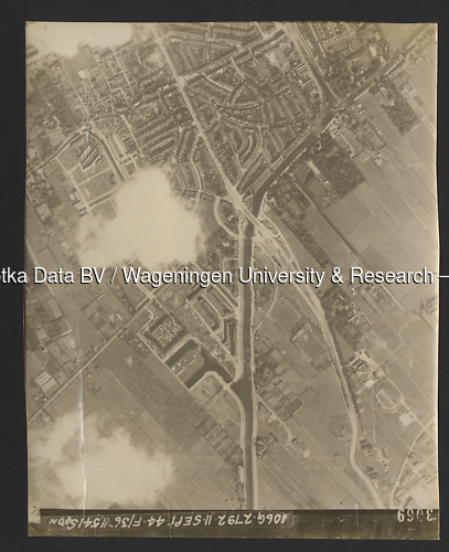 Luchtfoto Rijswijk (1944) uit de collectie Wageningen University WOII