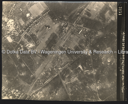 Luchtfoto Den Dolder (1944) uit de collectie Wageningen University WOII