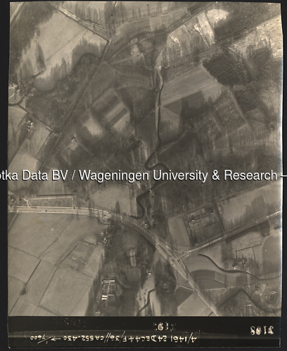 Luchtfoto De Bilt (1944) uit de collectie Wageningen University WOII