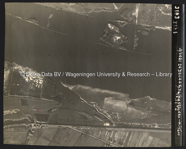 Luchtfoto (1944) uit de collectie Wageningen University WOII
