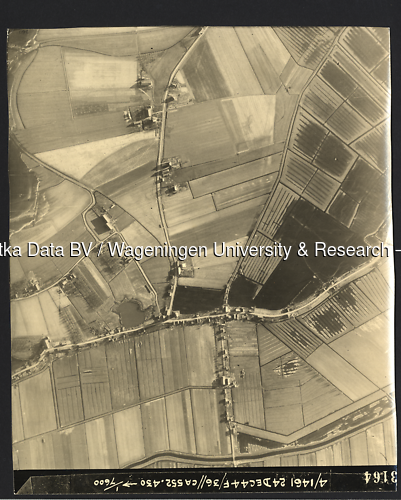 Luchtfoto (1944) uit de collectie Wageningen University WOII
