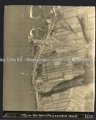 Luchtfoto (1944) uit de collectie Wageningen University WOII