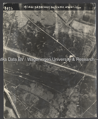 Luchtfoto Ede (1944) uit de collectie Wageningen University WOII