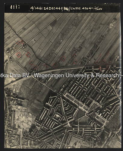 Luchtfoto Utrecht (1944) uit de collectie Wageningen University WOII