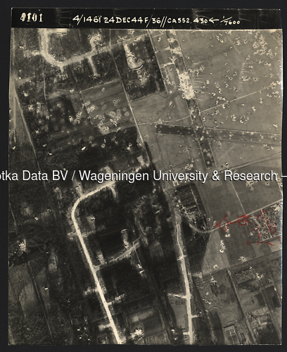 Luchtfoto Huis ter Heide (1944) uit de collectie Wageningen University WOII