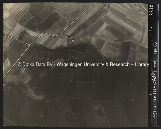 Luchtfoto (1944) uit de collectie Wageningen University WOII