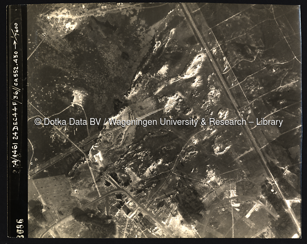 Luchtfoto Deelen (1944) uit de collectie Wageningen University WOII