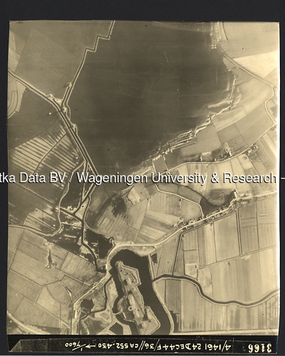 Luchtfoto (1944) uit de collectie Wageningen University WOII