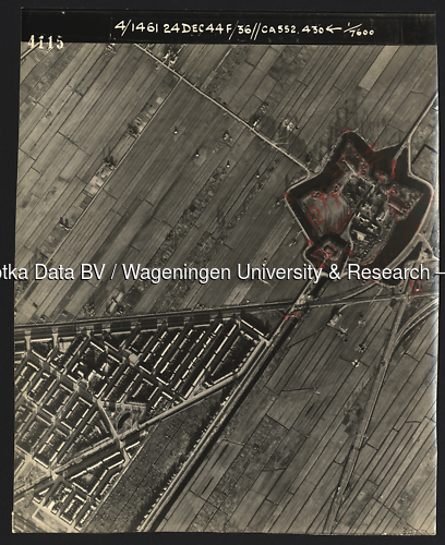 Luchtfoto Utrecht (1944) uit de collectie Wageningen University WOII