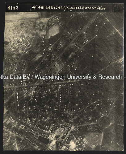 Luchtfoto Bilthoven (1944) uit de collectie Wageningen University WOII