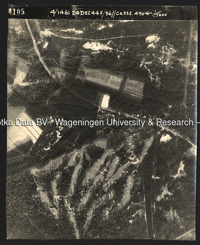 Luchtfoto De Bilt (1944) uit de collectie Wageningen University WOII