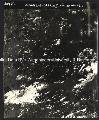 Luchtfoto Otterlo (1944) uit de collectie Wageningen University WOII