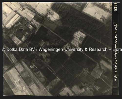 Luchtfoto Soest (1944) uit de collectie Wageningen University WOII